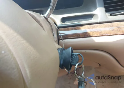 1996 Lincoln Town Car Sgn/Dmnd Anv/Cypress/Jn из США, поврежденный, VIN 1LNLM82W8TY707897